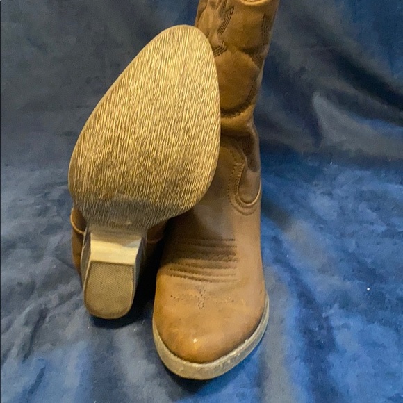 Brown Cowgirl Boots - Picture 3 of 4